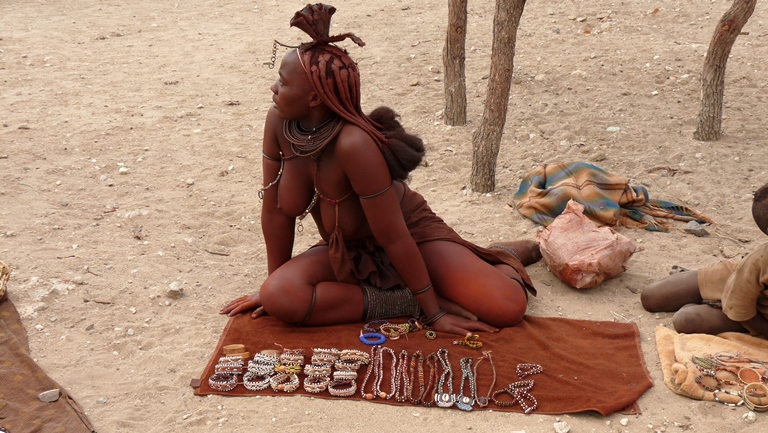 heiratsfähiges Himbamädchen